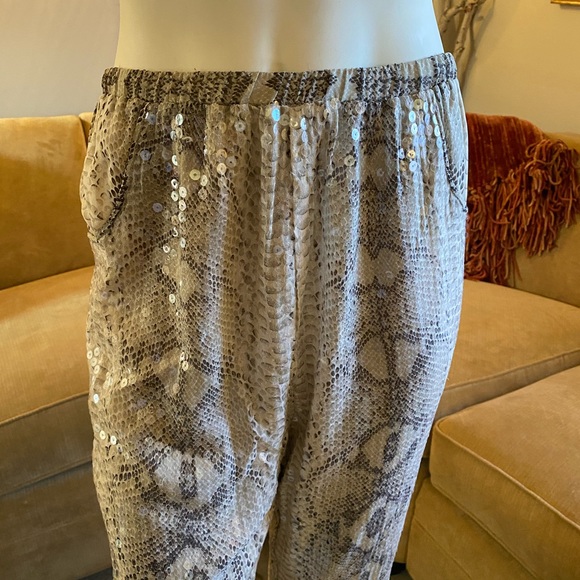 Stunning 2 piece silk snake sequin ...everything ! - Picture 5 of 11